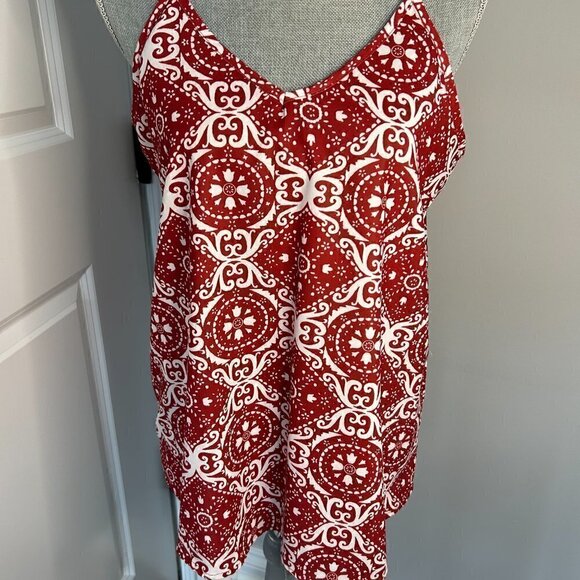 Women's Boho Floral V Neck Spaghetti Strap Tank Red & White Size M NWOT - Picture 3 of 3